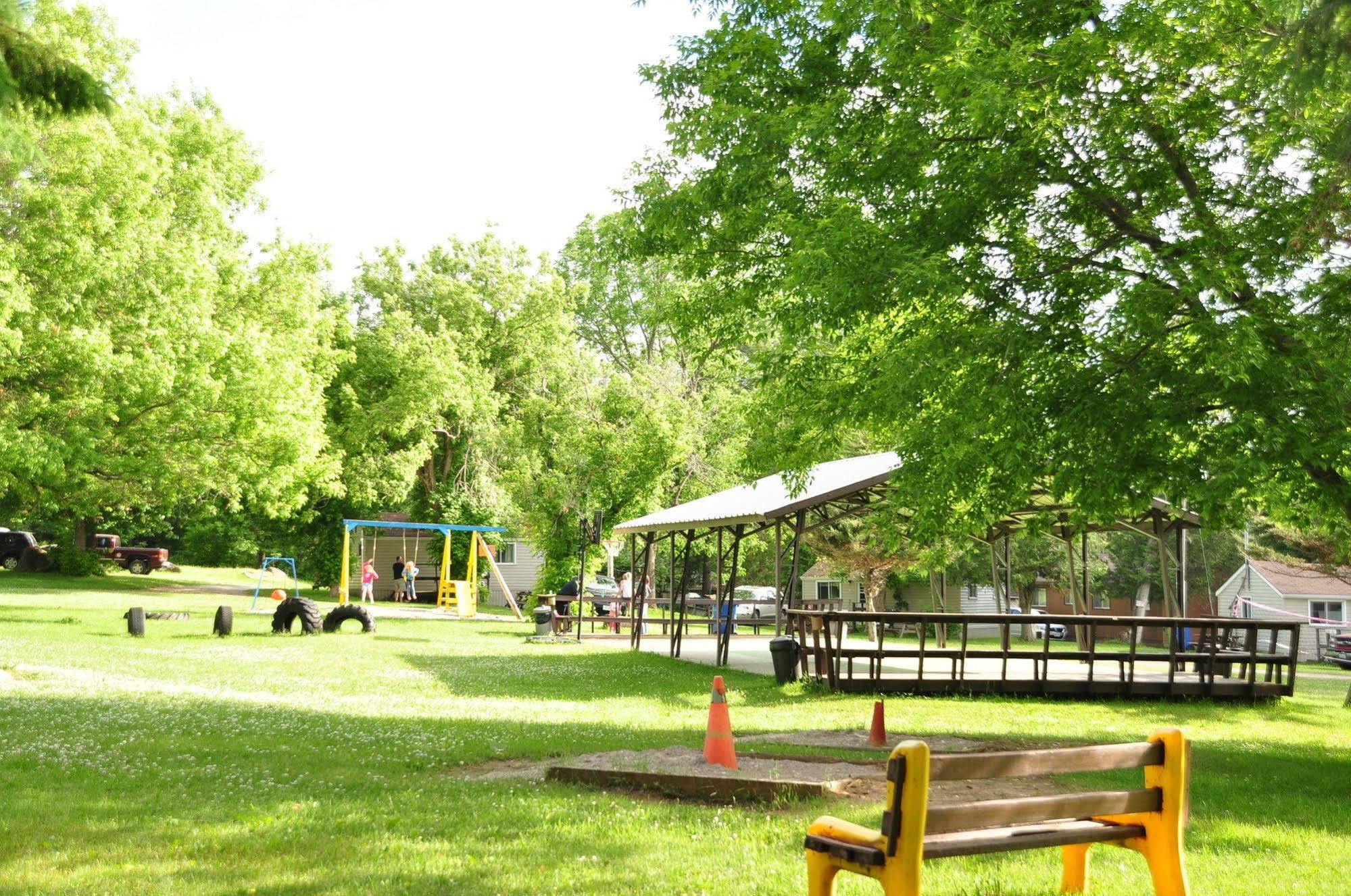 Lake Dalrymple Resort Lagoon City Luaran gambar