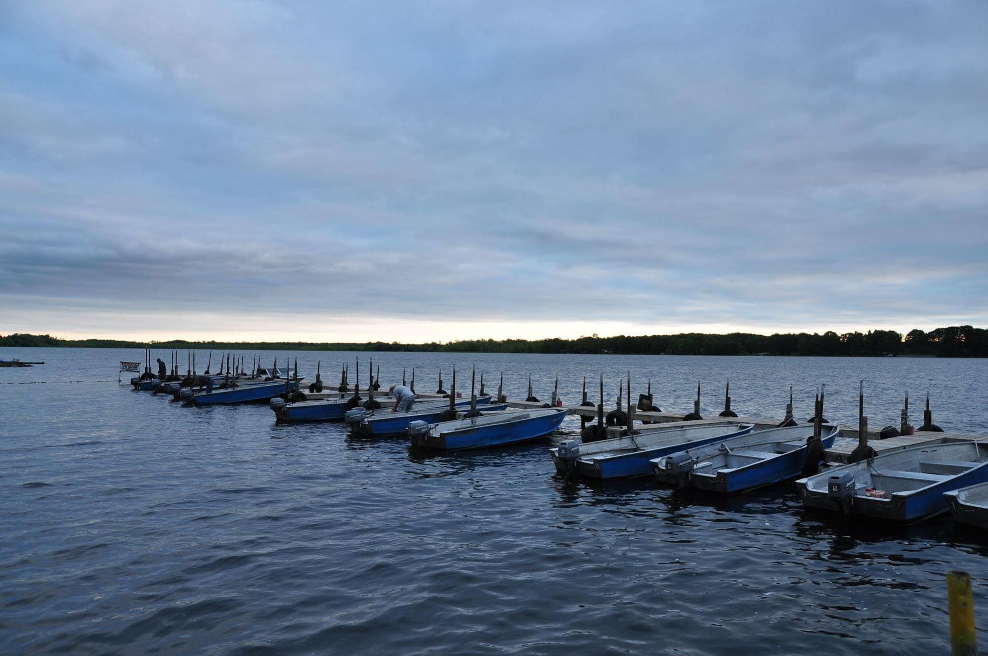 Lake Dalrymple Resort Lagoon City Luaran gambar