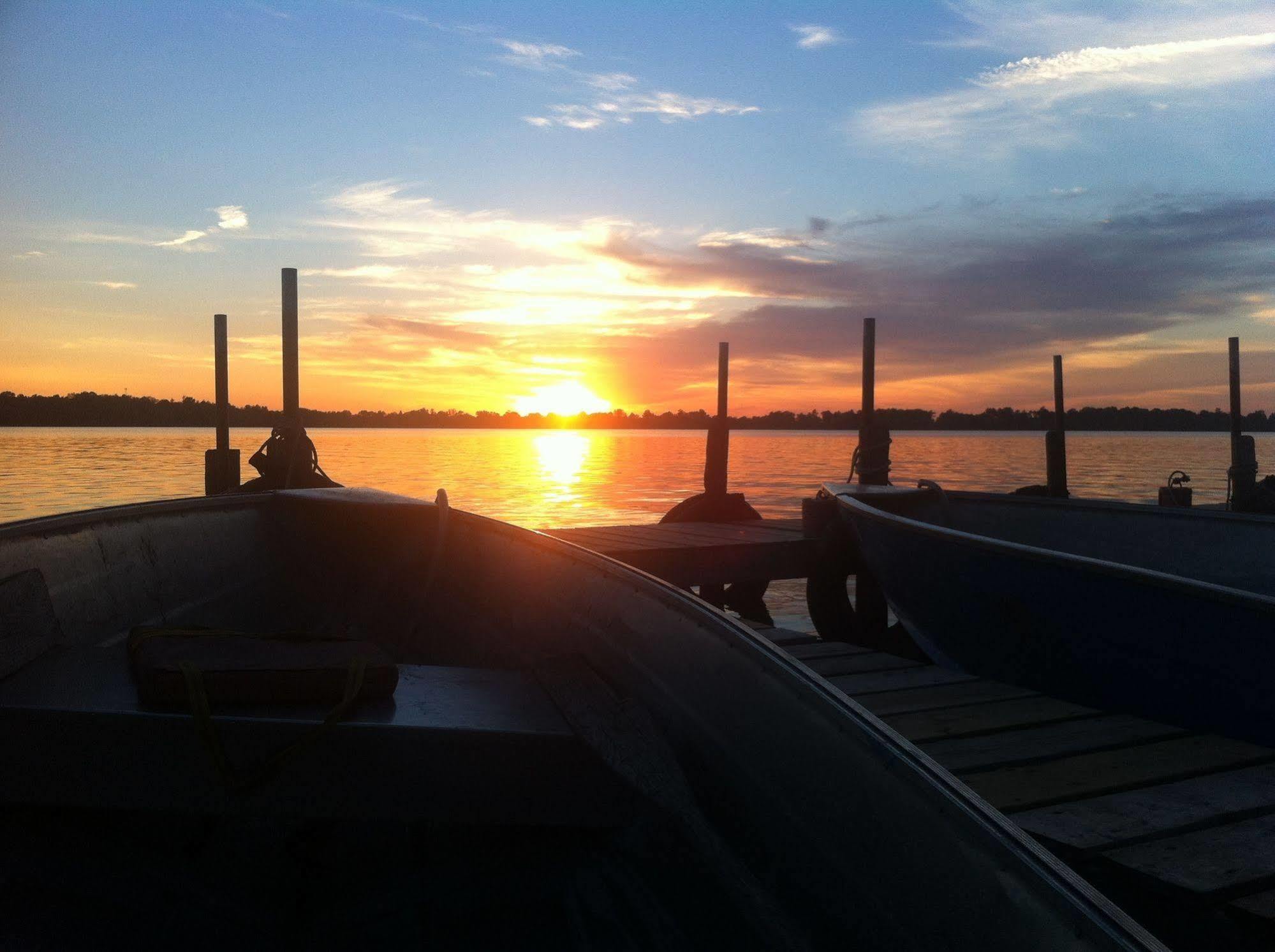 Lake Dalrymple Resort Lagoon City Luaran gambar